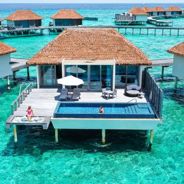 Radisson Red Resort Maldives, Thulusdhoo/Maldivler